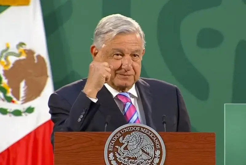 Mujeres son libres de manifestarse este 8 de marzo: AMLO