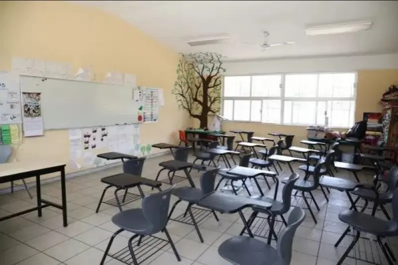 “Antes de pensar en el regreso a clases hay que vacunar a la población”: Santiago López