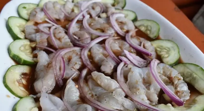 “Eviten consumir mariscos crudos en temporada de calor”: Barrera Castellanos
