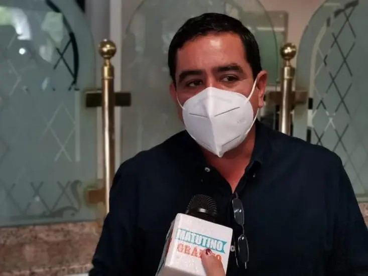 Dengue. Apoya Diputado fumigando localidades de Santiago Ixcuintla