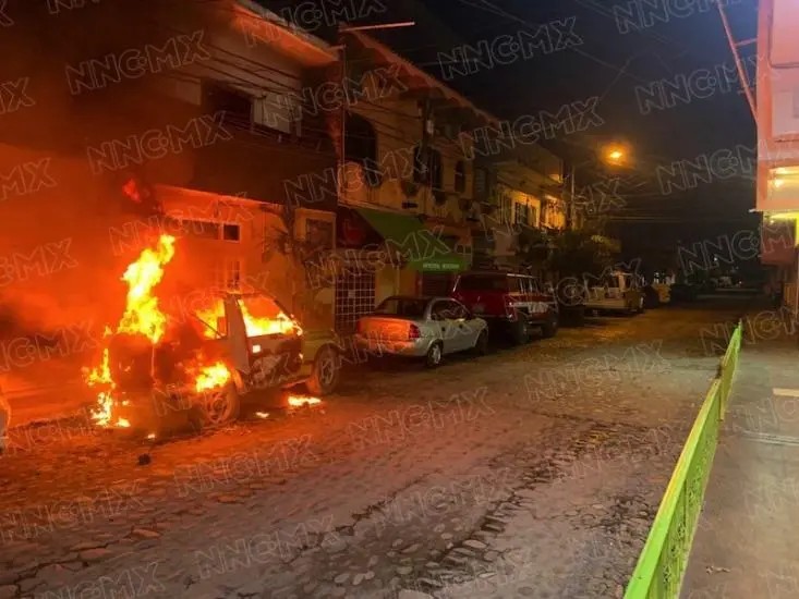 Quemaron una camioneta \"tracker\"