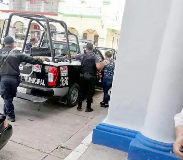 Encarcelan a vanidosas mujeres