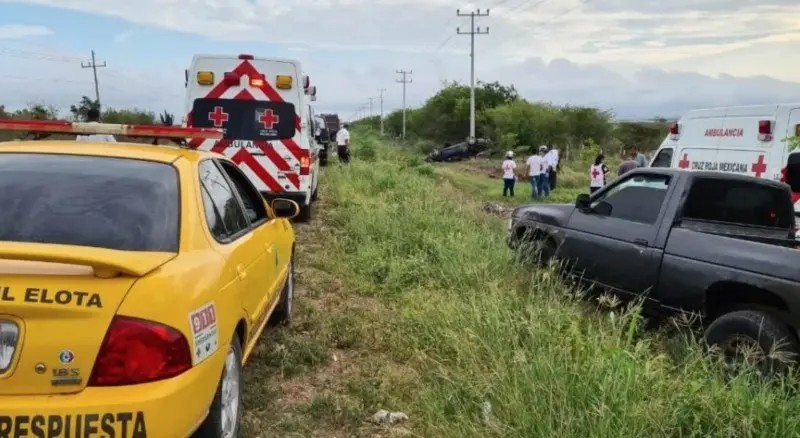 Sinaloa. Muere hombre tras volcadura en la Cruz de Elota