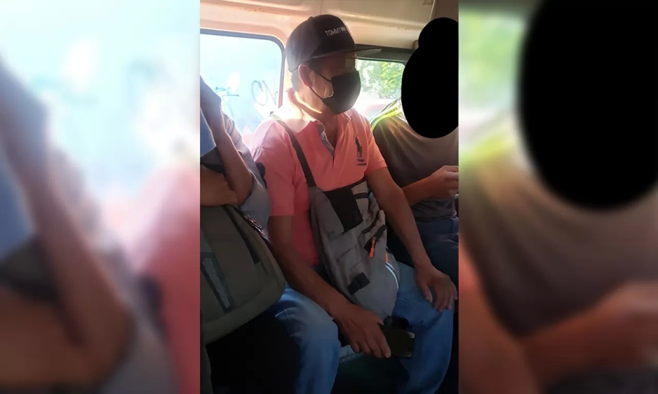 Denuncian acoso de hombre en la combi
