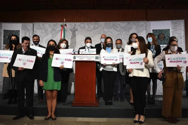 México. Legisladores del PAN, PRI, PES y MC se declaran en contra de la legalización del aborto
