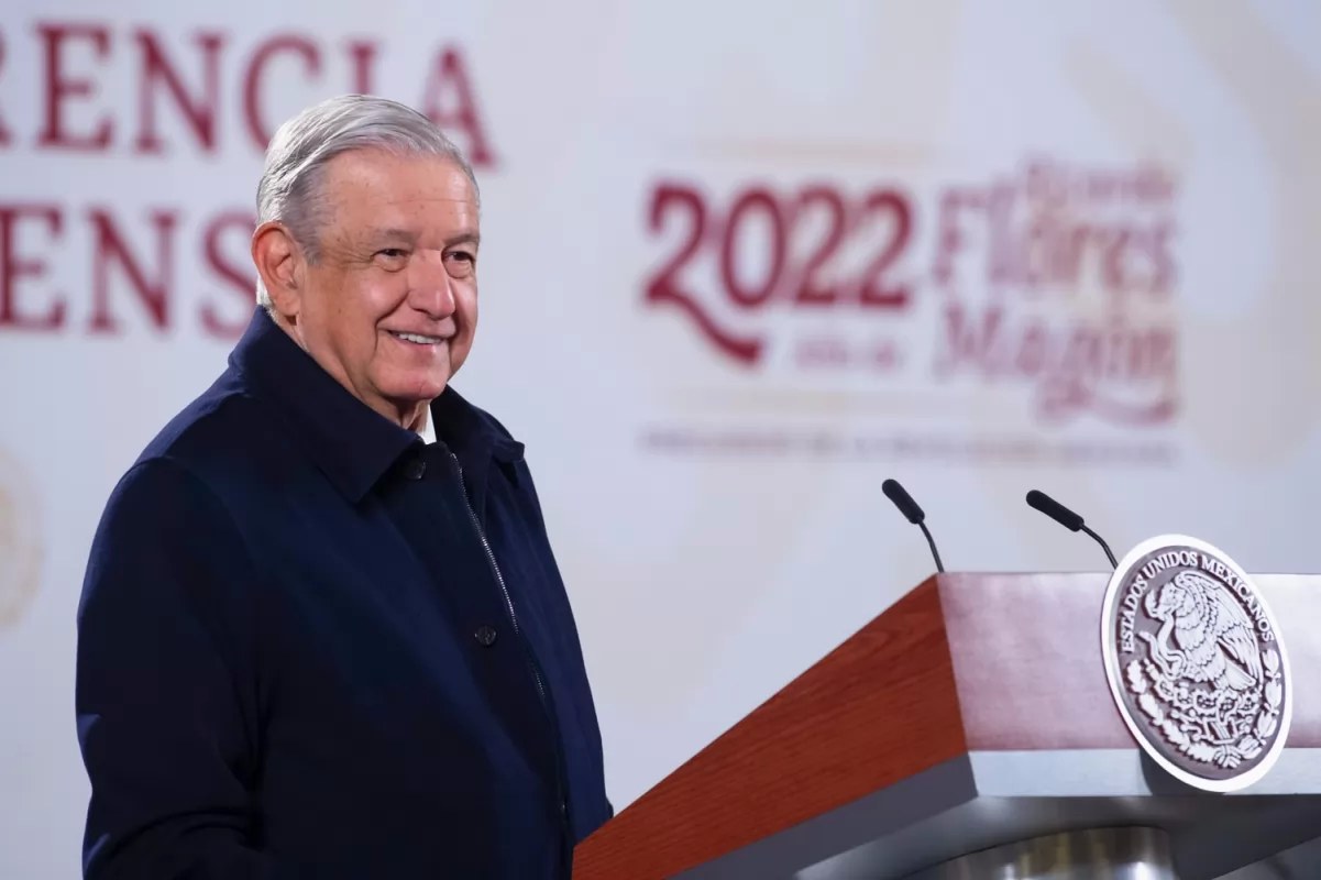 Llama AMLO a no temerle a la variante \"Ómicrón\"
