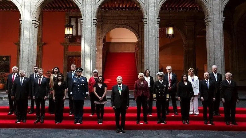 12 Secretarios de Estado ganan más que el Presidente AMLO