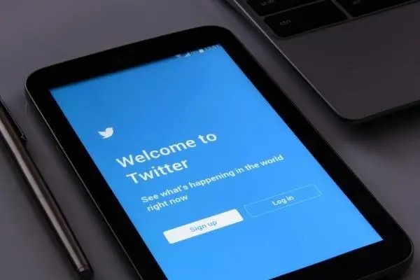 Confirma Twitter ataque coordinado de ingeniería social en su contra
