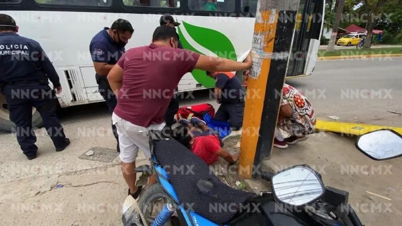Motociclista sufrió accidente en la colonia mojoneras