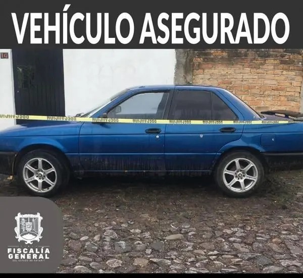 Encuentran nissan que fue robado