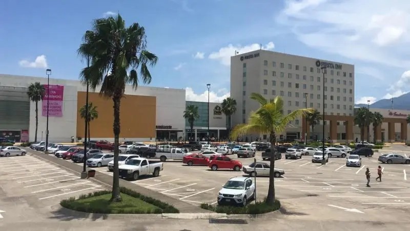 Tepic. Decisión de abrir Plaza Forum fue del Consejo Estatal de Salubridad, afirma Castellón