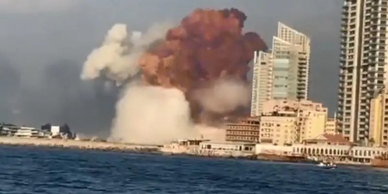 VIDEOS: Reportan fuertes explosiones en Beirut, Líbano