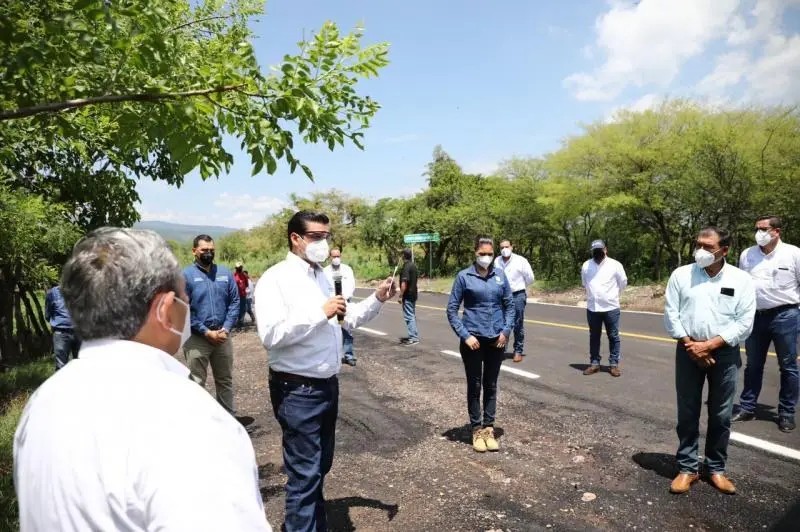 Nayarit. Supervisa Toño Echevarría obras de infraestructura vial en Amatlán de Cañas
