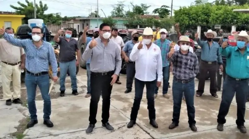 Escuinapa. Entregan apoyos a productores de mango