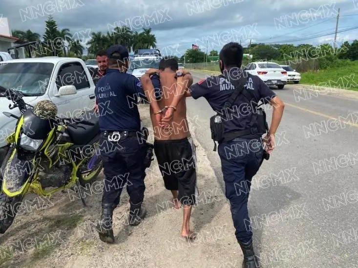 Llegó \"bien lion\" a una gasolinera y ¡Atraparon a un asaltante!