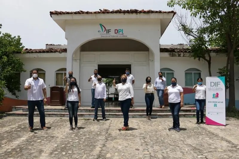 DIF a Través de la Dirección de Protección a la Infancia, Hay Becas Para Material  Escolar a 450 menores