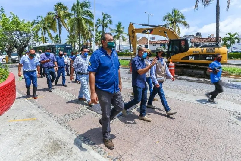 Celebra Dávalos Arranque de Obras en Avenida principal