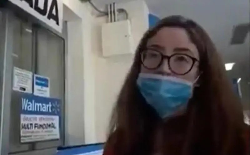 Despiden #Lady3Pesos por insultar a empleados de WaltMart