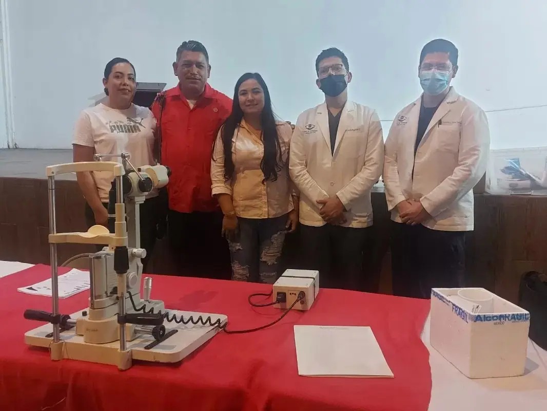 Llevan salud oftalmológica a Santiago Ixcuintla