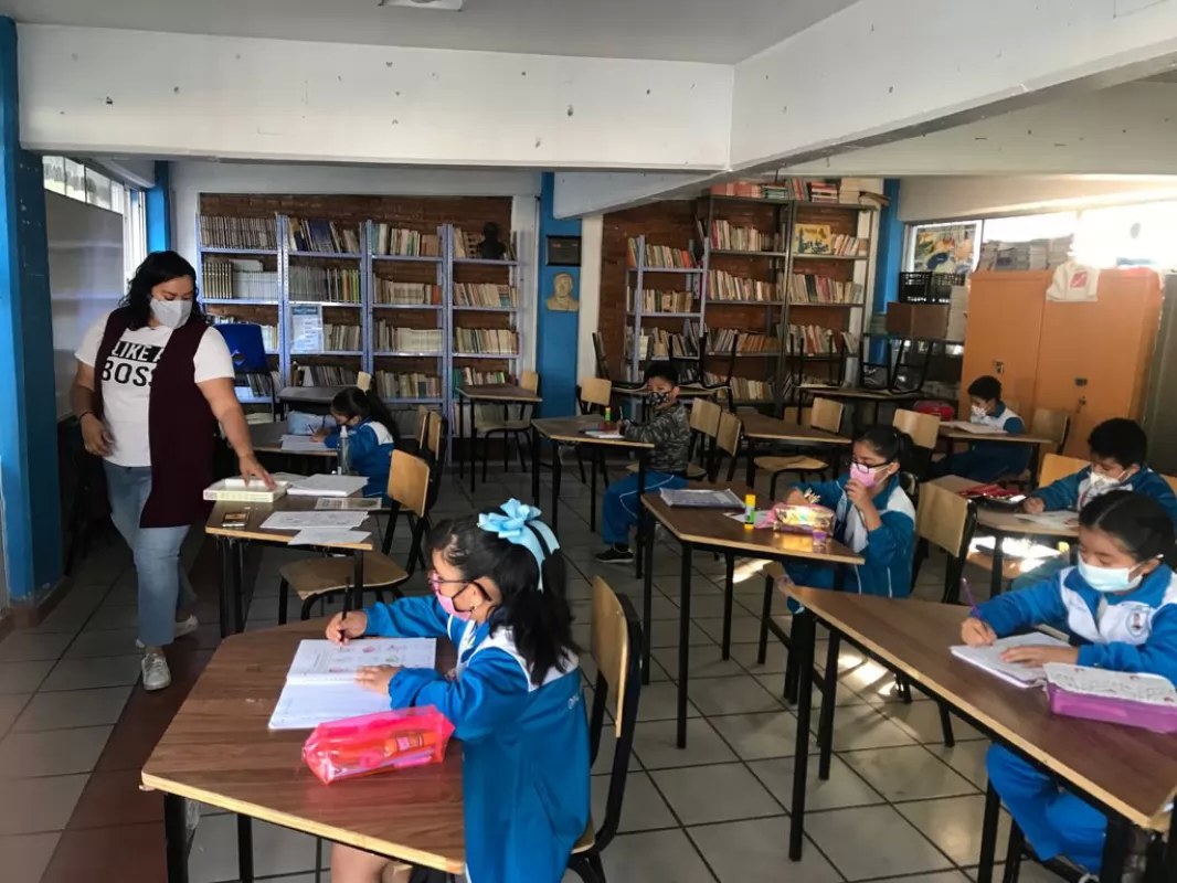 Reportan casos de COVID-19 en escuelas de Nayarit
