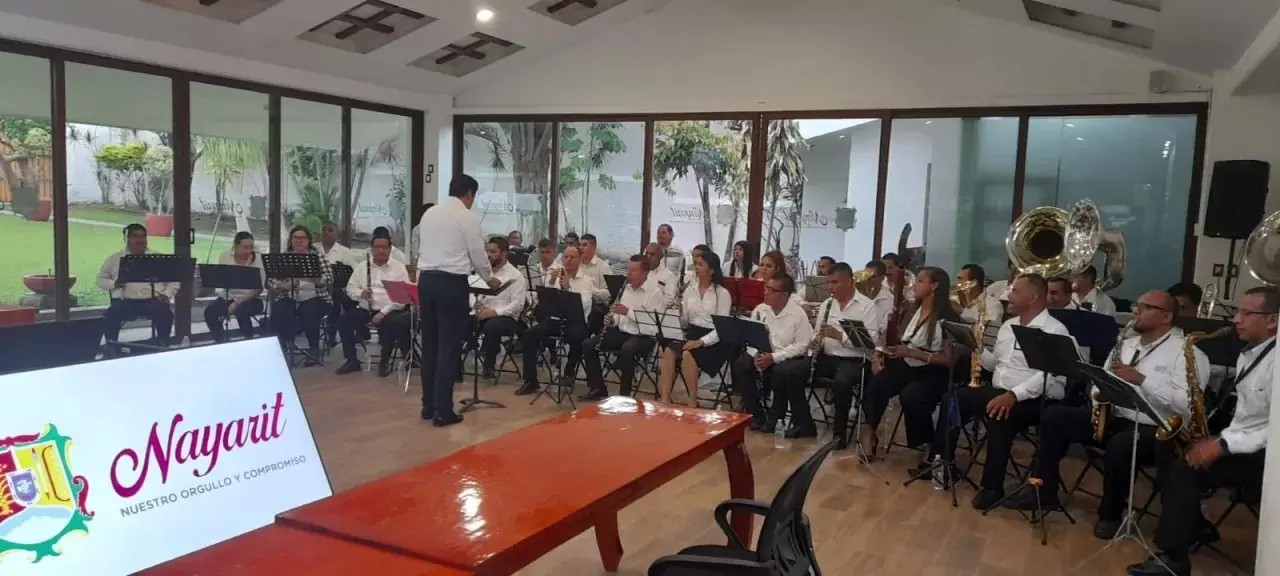 Se integran mujeres a la Banda Sinfónica de Nayarit