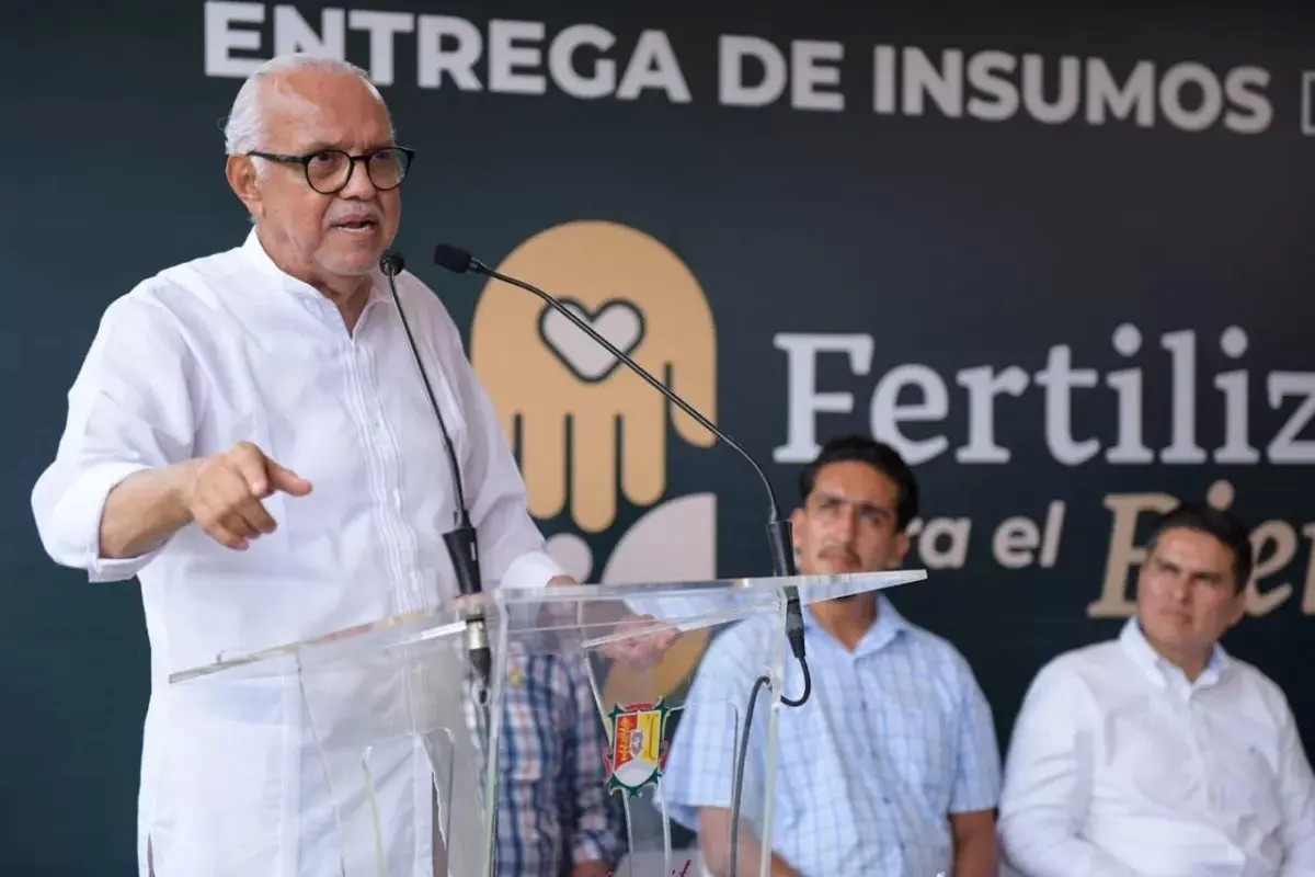 Navarro Quintero, el gobernador con mayor aceptación en el país