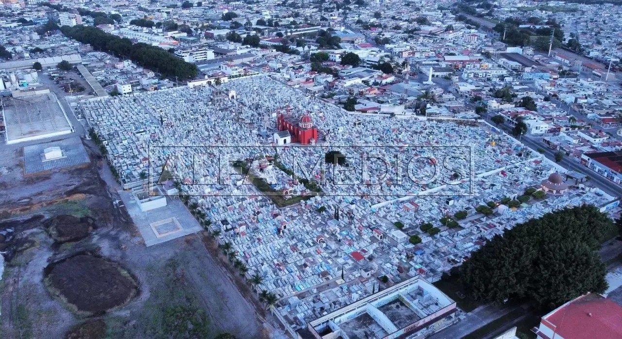 Pide Congreso de Nayarit que panteones públicos sean vigilados