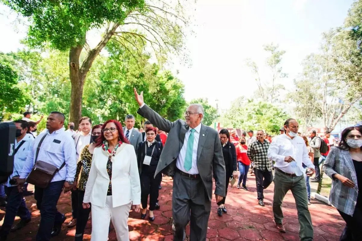 Entrega Navarro Quintero el primer informe de gobierno