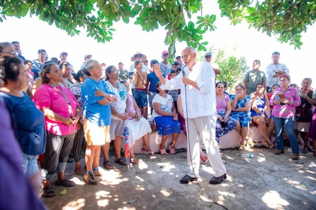 Anuncia Navarro Quintero crédito para familias damnificadas