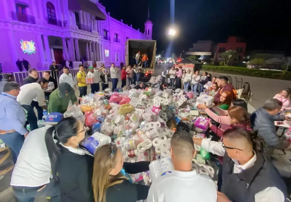 Responden las y los nayaritas con apoyos para damnificados por Roslyn en el Maratón Grupero