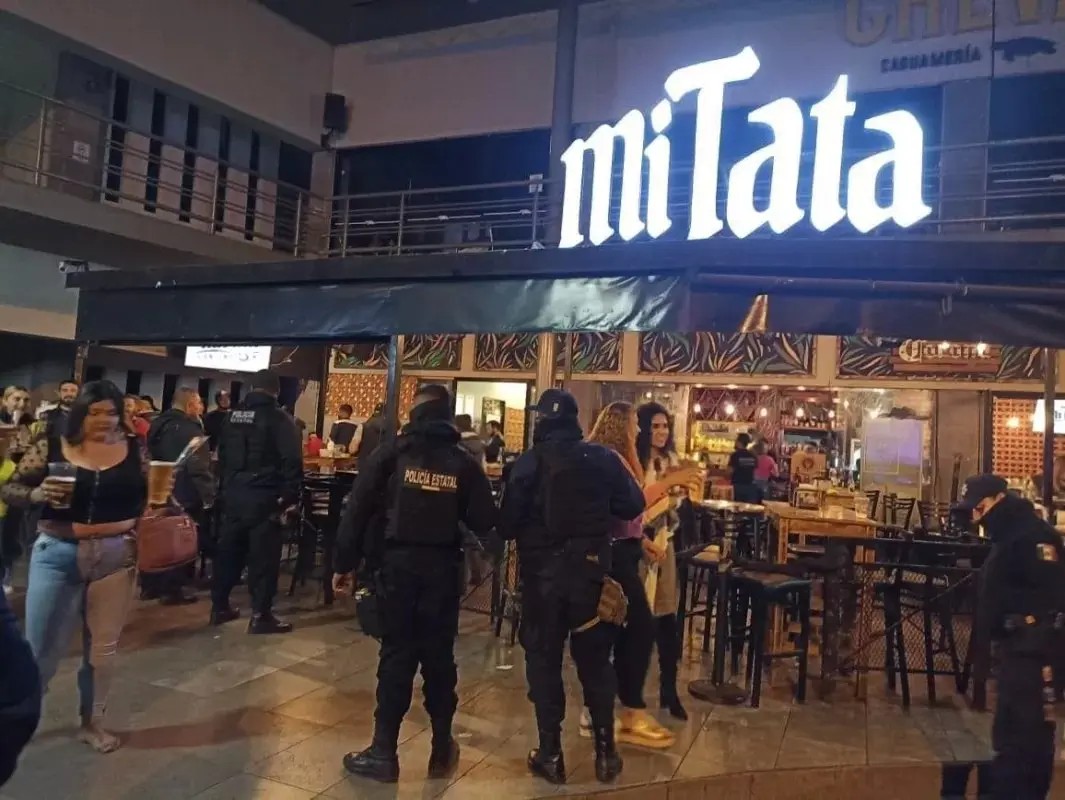 Clausuran bar \"MI TATA\"