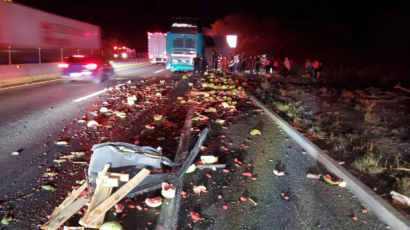 8 personas lesionadas en la autopista Tepic-Guadalajara