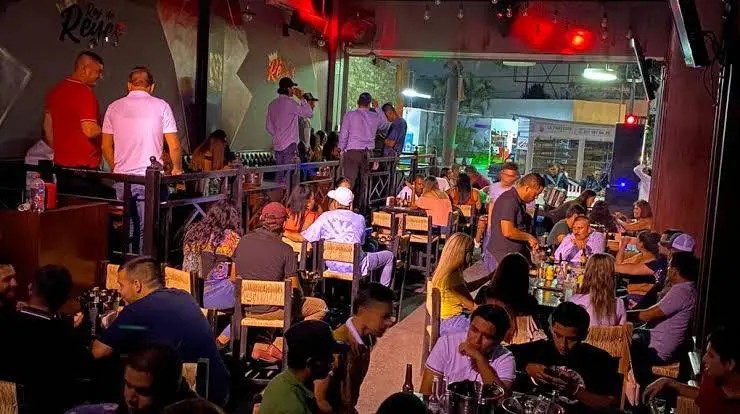 Prohibirá ayuntamiento de Tepic que te emborraches en bares y cantinas