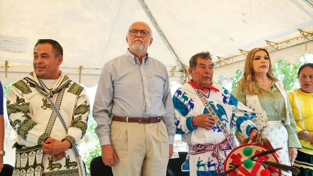 Busca Navarro Quintero presupuesto fijo para los pueblos originarios