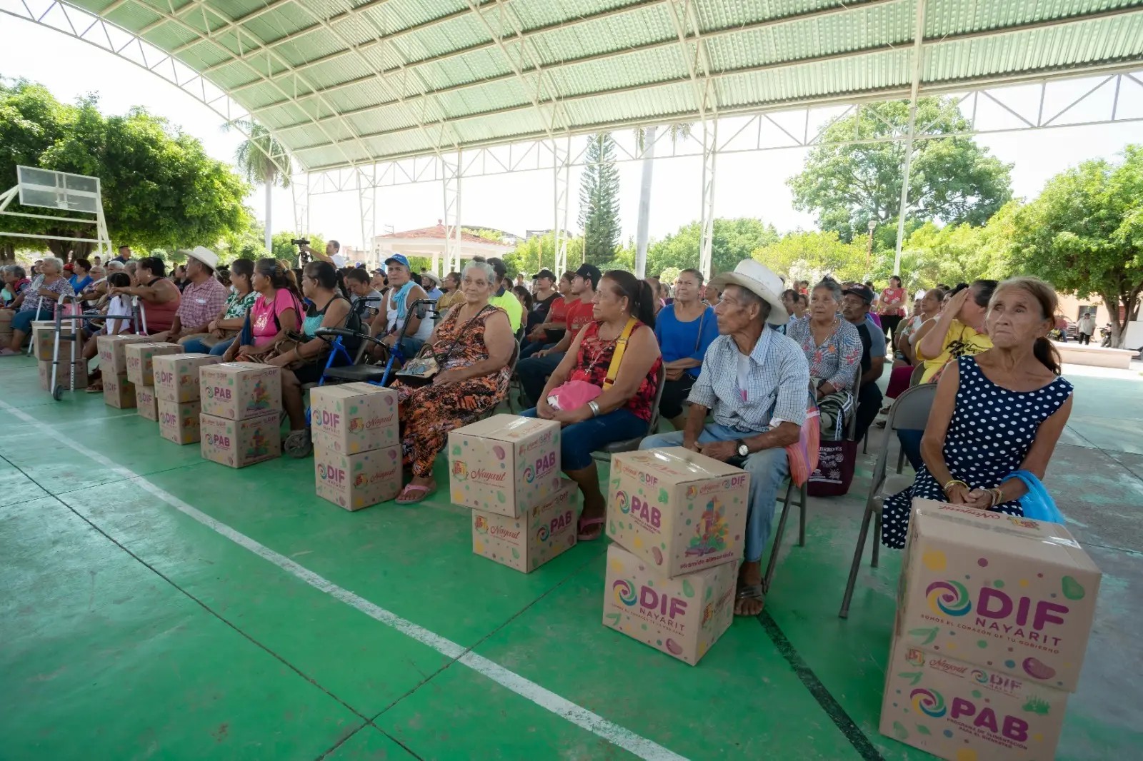 Lleva DIF Nayarit justicia social a Santiago Ixcuintla