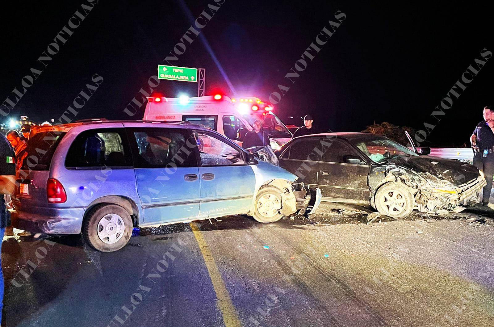 Encontronazo en Xalisco deja a cuatro personas lesionadas