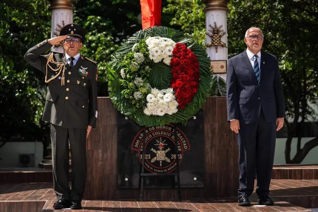 Encabeza gobernador el inicio de las fiestas patrias