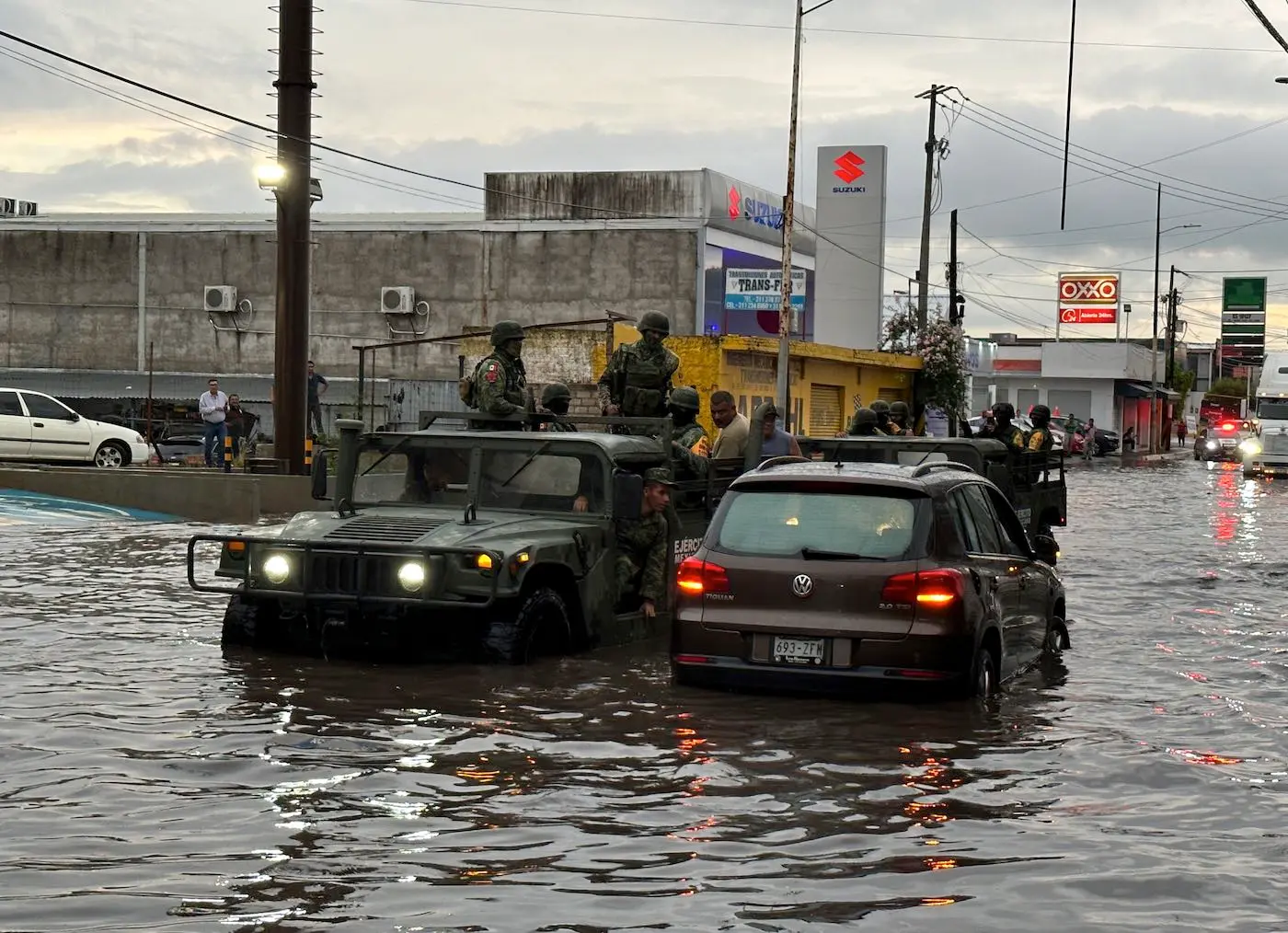 Prometen de nuevo solucionar inundaciones de av. Independencia