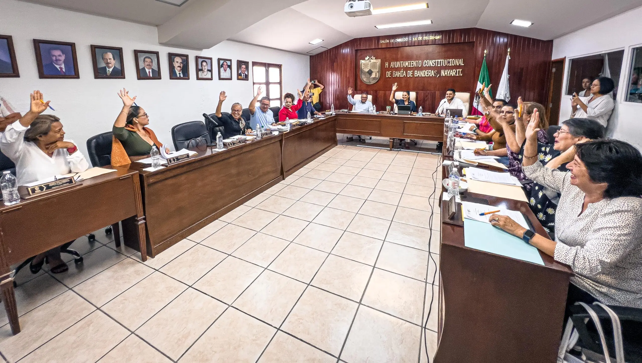 Perdonan impuestos a empresarios de Bahía de Banderas