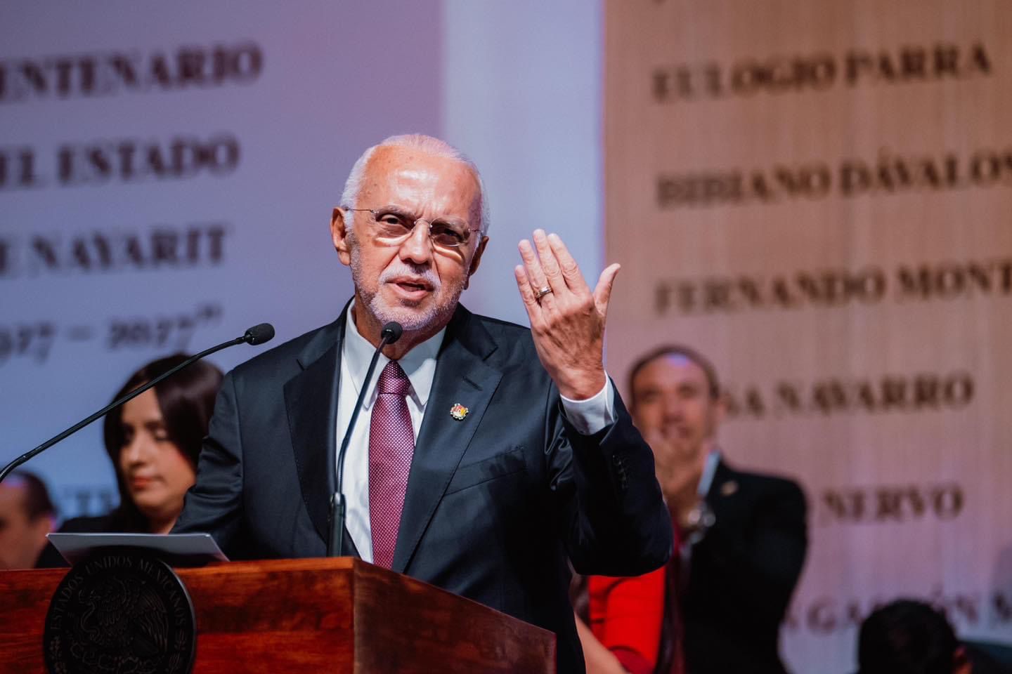 Presenta Navarro Quintero su tercer informe