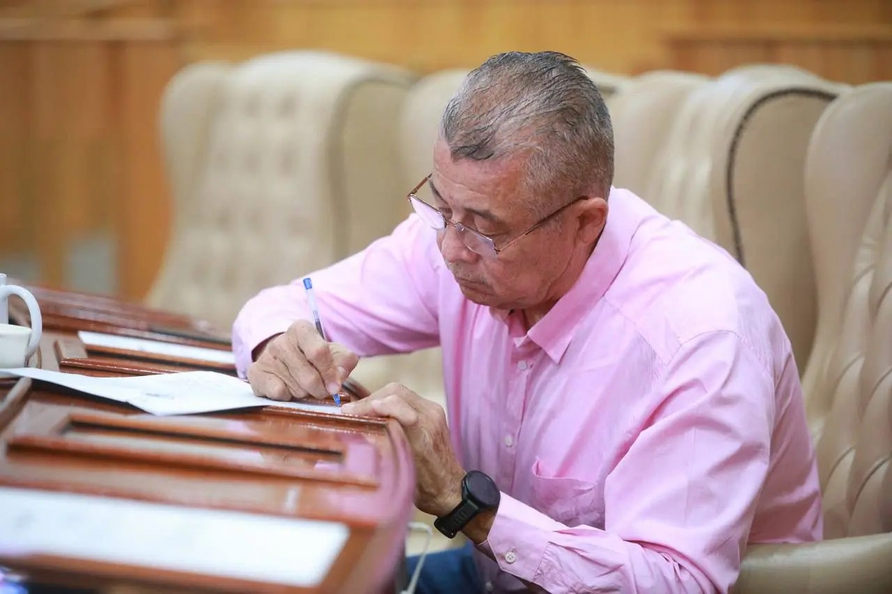 Recibe Congreso iniciativa para modernizar la secretaría de Economía