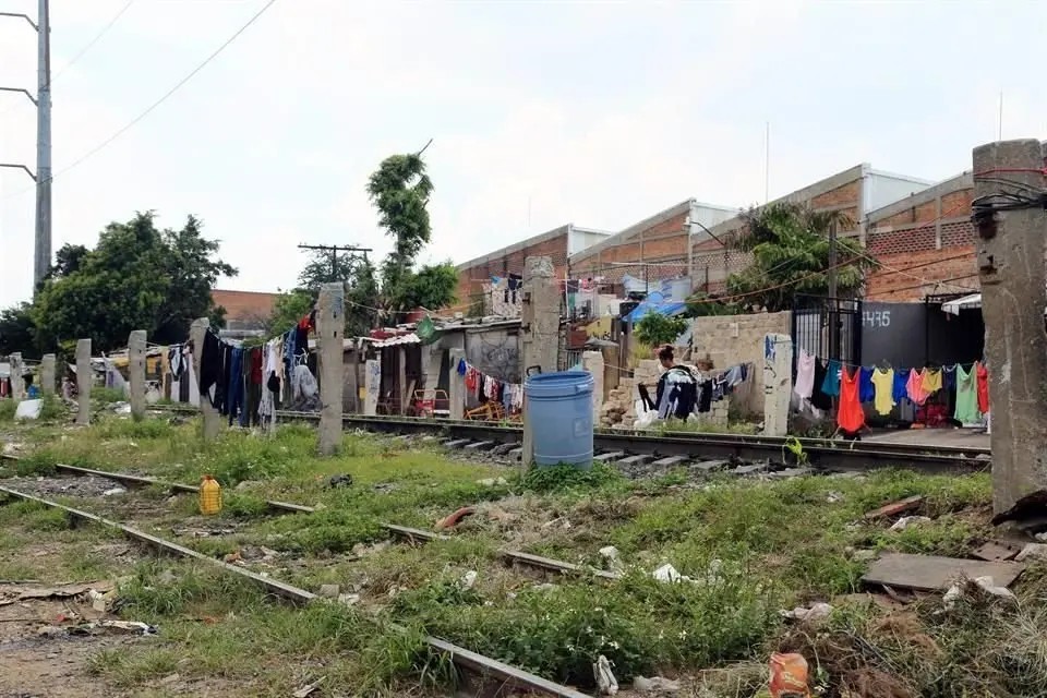Reubicarán a más de mil habitantes de Pueblo Quieto por paso de nuevo tren