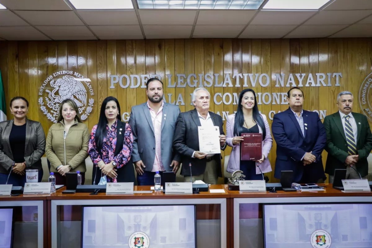 Entrega Gobierno de Nayarit el nuevo Plan Estatal de Desarrollo