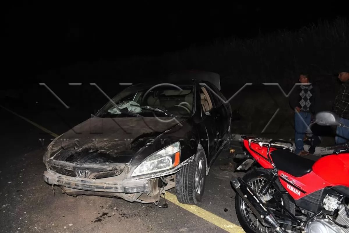 Motociclista resulta fracturado en ambas piernas tras  aparatoso accidente