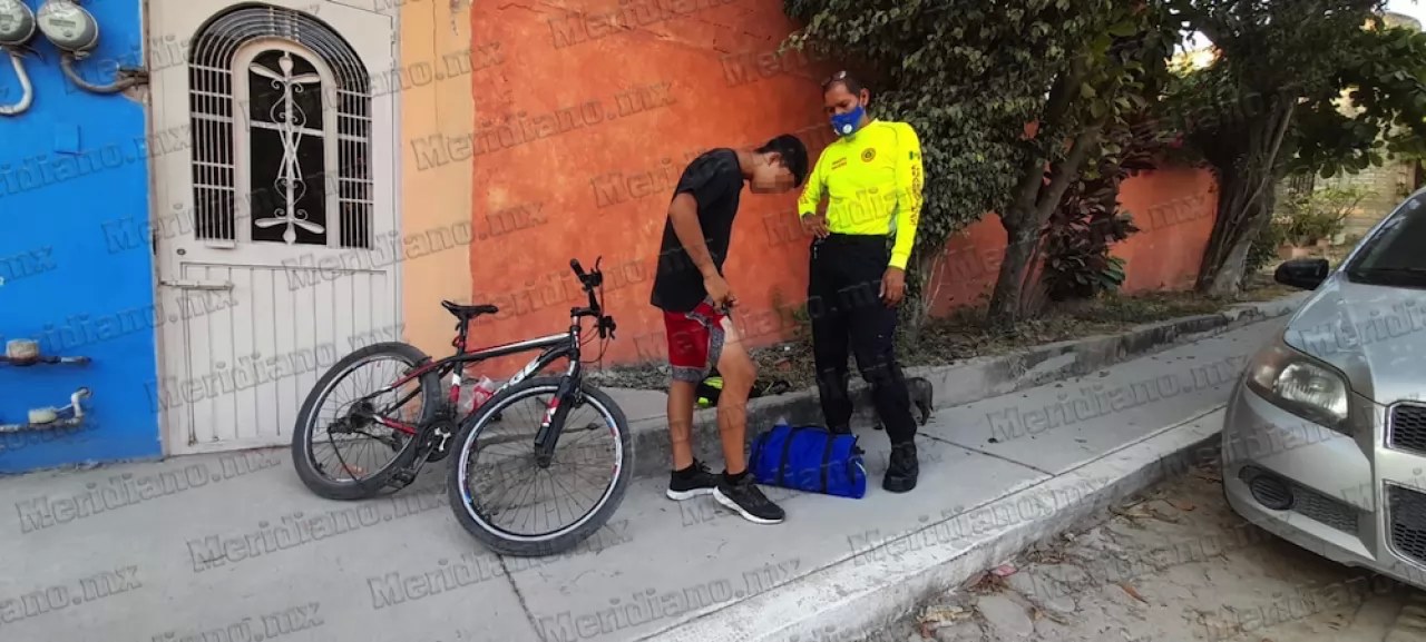 ¡camioneta atropelló a un adolescente!