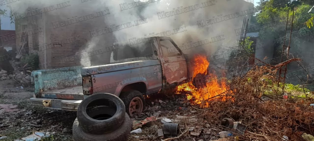¡fuego descontrolado arrasó camioneta!