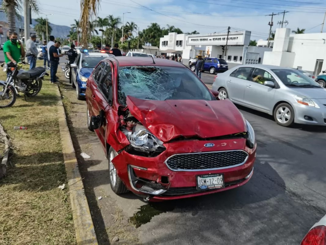 Agente de la Policía Estatal se debate entre la vida y la muerte