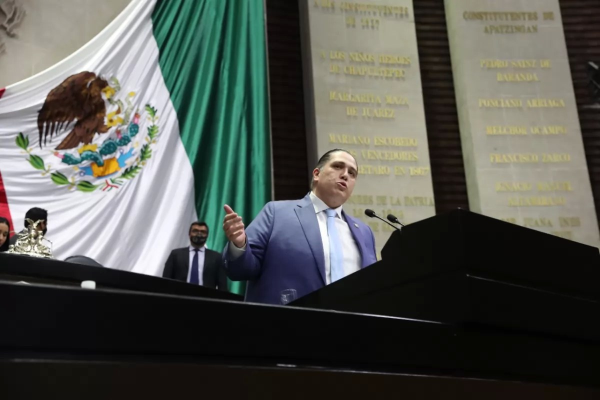 Medios privados no deben ser tratados como enemigos del Estado: Diputado