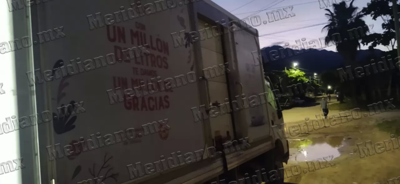 ¡le sacaron un susto al de la leche!