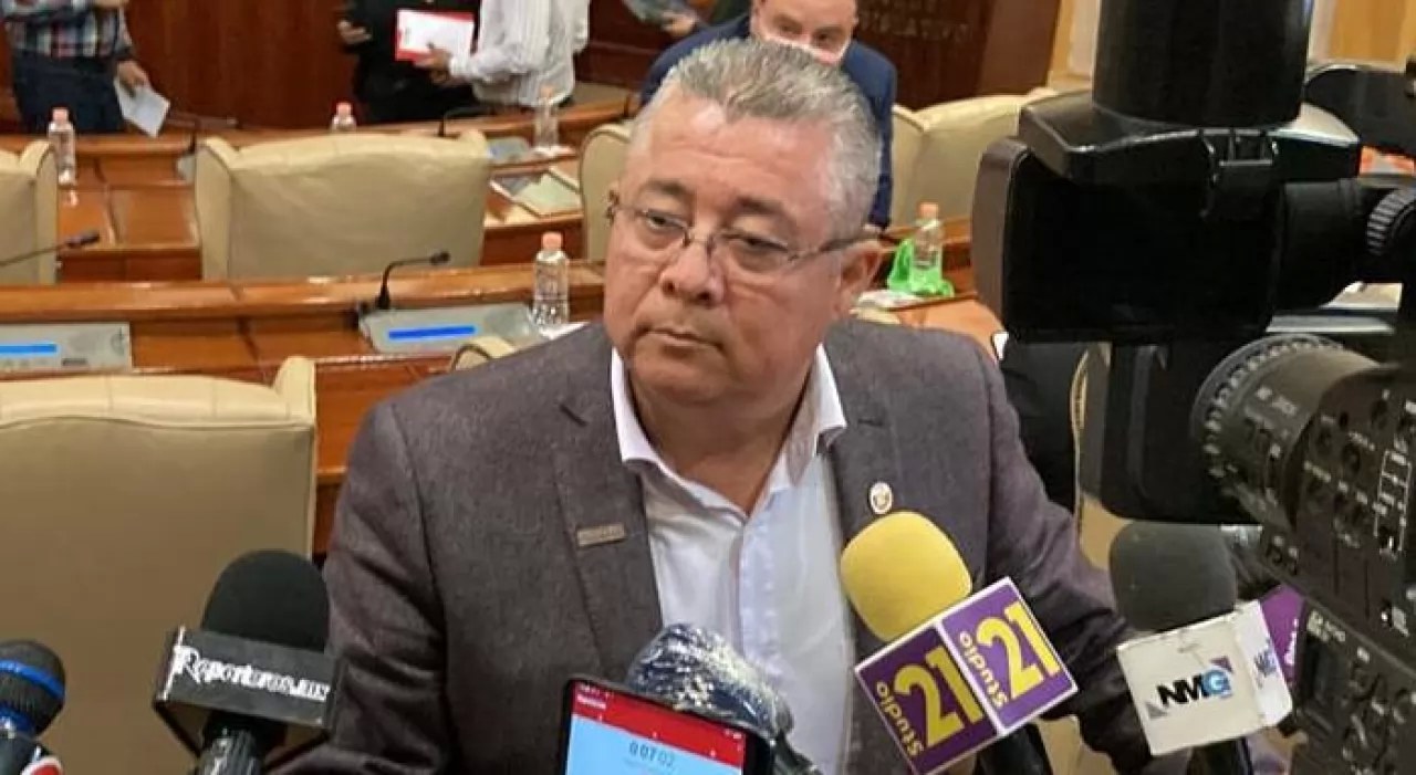 Todo el peso de la ley contra funcionarios corruptos: Diputado